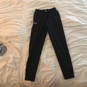 black UNDER ARMOUR sweatpants
